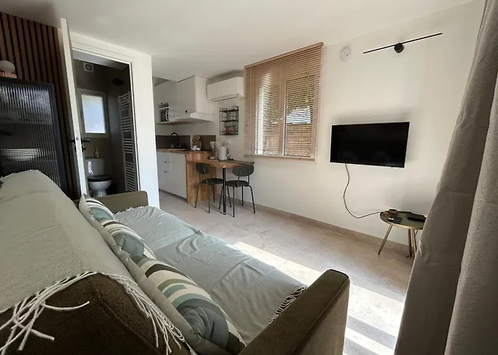 Le Maguelone- With Access Air Conditioning And Exterior ! Apartmán